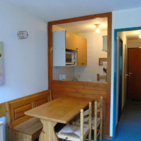 Cosy A Valfrejus, Proche Telecabine Et Commerces, Pour 2/3 Personnes, Draps Inclus - Fr-1-561-57 Apartment *